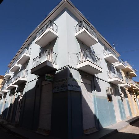 Magnolia - Apartment In Kalamata Luaran gambar